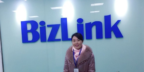 RZT乐虎游戏全自动打端沾锡机应用于BIZLINK贸联电子的高端线束加工中